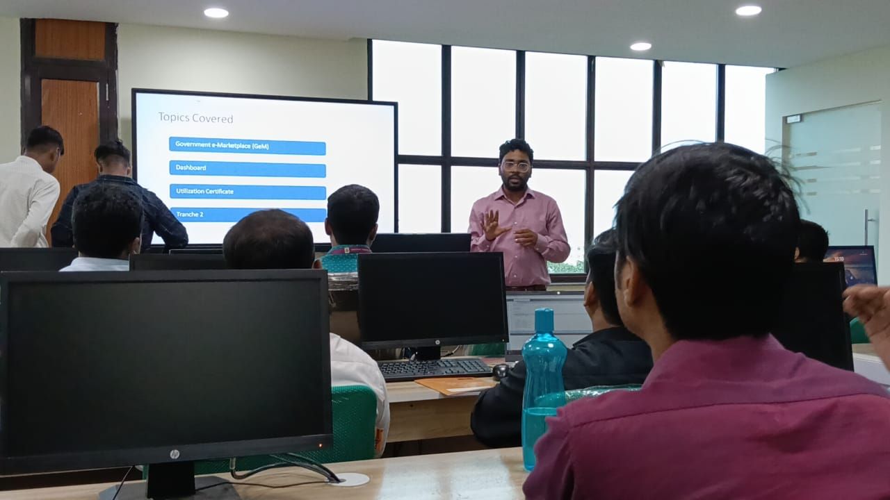 ACIC IIT (ISM) Foundation successfully conducted a hands-on training on Arduino for school teachers from the Dhanbad cluster.