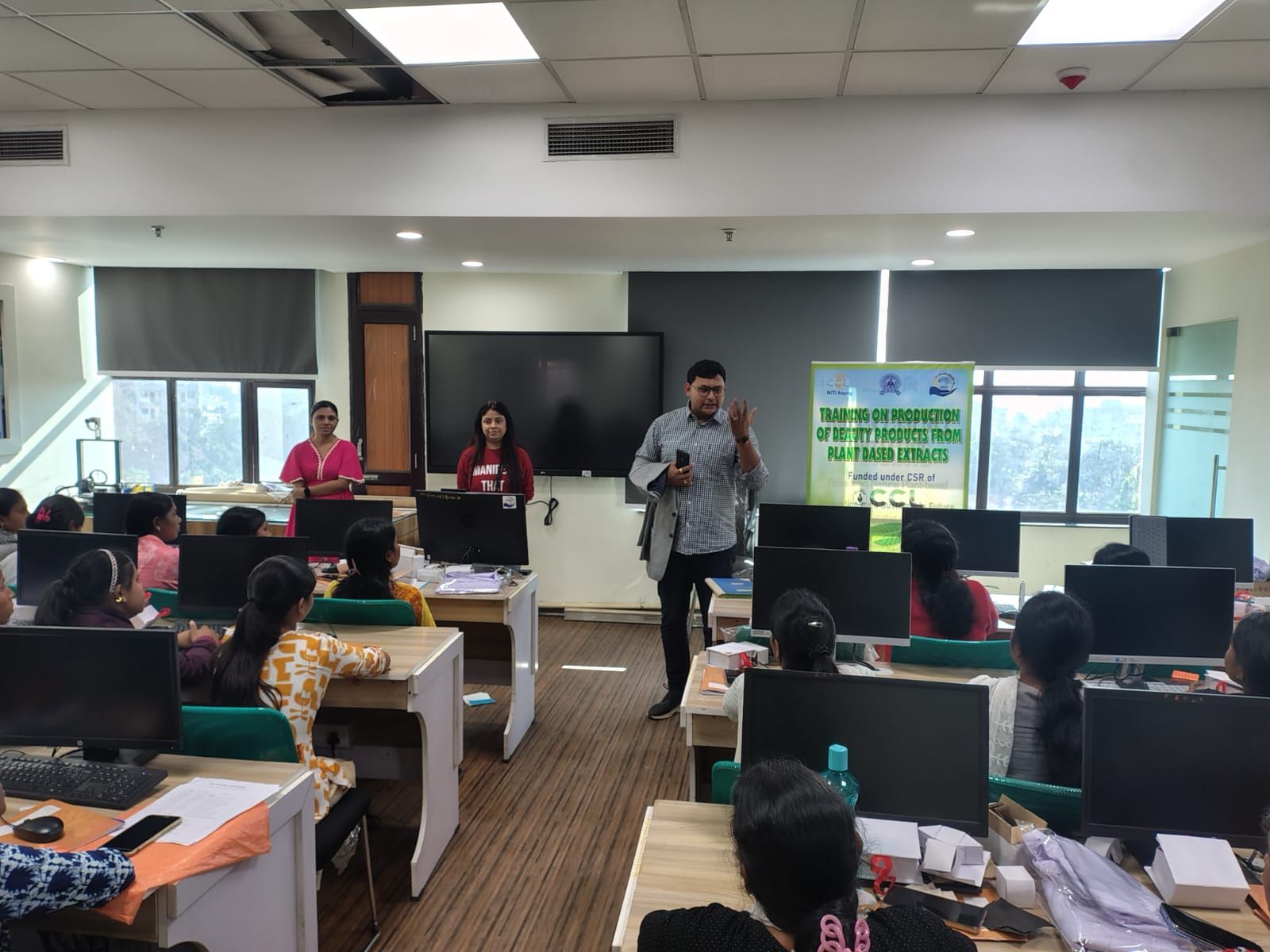 marketing strategy, team building, and other important strategies on selling one's product